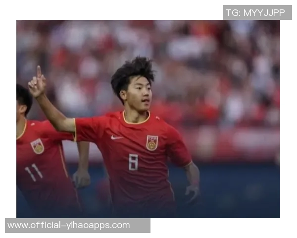 国少队迅猛发力3分钟连入两球轻松领先东帝汶谢晋精彩晃动破门展现实力