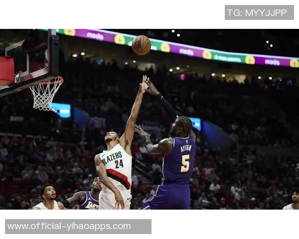 湖人状态回暖连胜攀升西部第三明日对决开拓者争夺季后赛优势