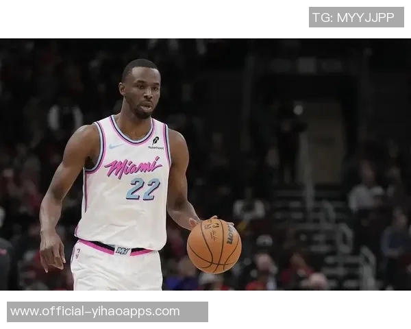 维金斯称赞鲍威尔赛季表现出色第四节关键时刻展现爆发力