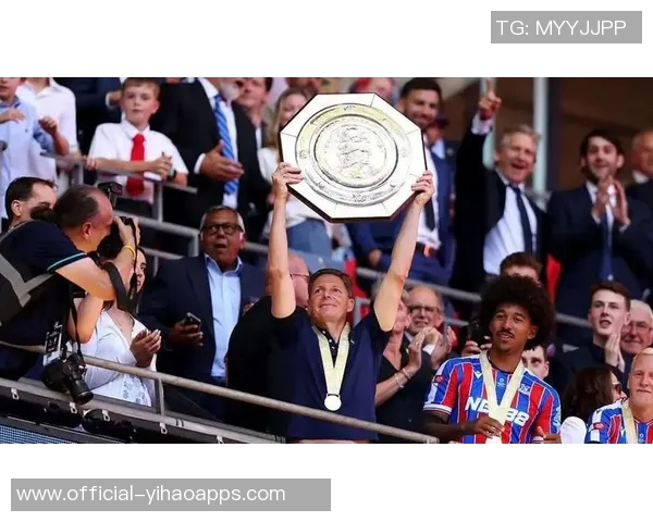 格拉斯纳谈足总杯与社区盾双冠称密集赛程无暇考虑未来