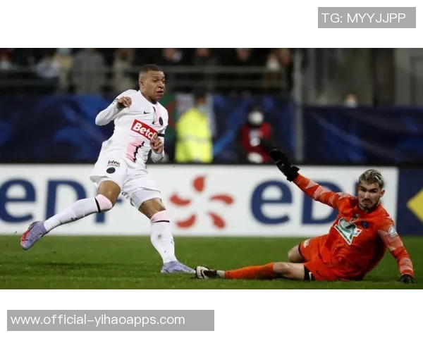 阿尔巴表现惊艳传射建功四次关键传球评分高达九点七分 阿尔巴表现惊艳传射建功四次关键传球评分高达九点七分