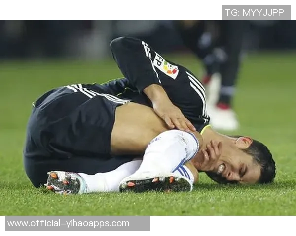 C罗干预本泽马转会引发坎特恩内斯里转会签约延迟问题 C罗干预本泽马转会引发坎特恩内斯里转会签约延迟问题